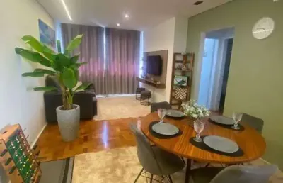 Excelente localização, apto mobiliado a 250 metros do mar!