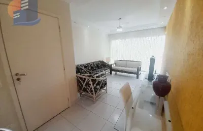 Venha morar na praia apto reformado em pitangueiras, 200 metros do mar!