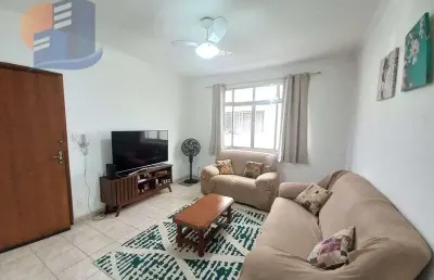 Excelente negócio! 03 quartos, 02 banheiros, a 200 metros da praia!