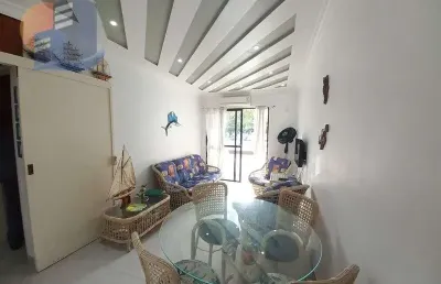Apto reformado/prédio com lazer na praia da enseada guarujá