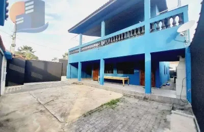 Casa sobrado! localização privilegiada a 300 metros da praia do guaiba.