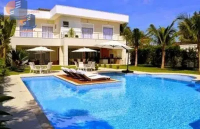 Casa em condomínio decorada e porteira fechada enseada.