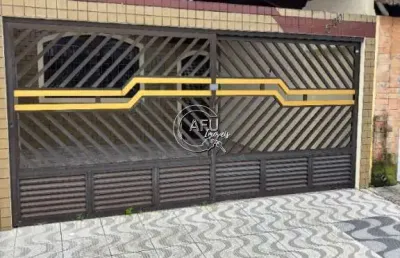 Casa para locação bairro ocian pg 2 dormitórios sendo 1 suite 2 vagas de garagem r$ 2.900,00