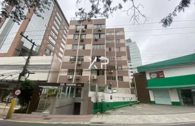 Apartamento para alugar no centro /beira-mar florianópolis com 4 quartos 3 banheiros 1 vaga de garagem