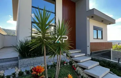 Linda casa com acabamento impecável na pedra branca