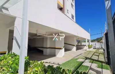 Apartamento semi mobiliado com 2 quartos a venda na pedra branca.