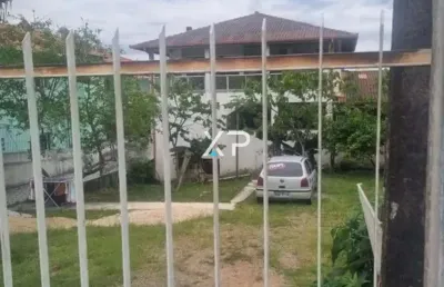Prédio com 3 pavimentos (apartamentos e sala comercial) serraria/são josé