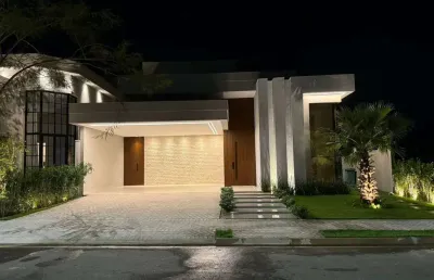 Casa de condomínio de 3 quartos, 247m² no bairro condomínio florais itália, em cuiabá