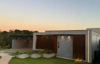 Casa de condomínio de 4 quartos, 325m² no bairro condomínio florais da mata, em várzea grande