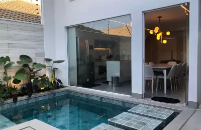 Vendo sobrado alto padrão com piscina - semi-mobiliado - jardim novo oasis - maringá-pr.