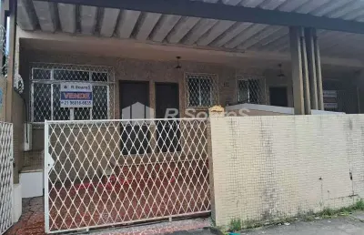 Casa com 2 quartos à venda na rua marina, bento ribeiro, rio de janeiro, 70 m2 por r$ 315.000