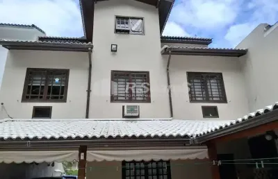 Casa em condomínio fechado com 4 quartos à venda na estrada capenha, pechincha, rio de janeiro, 240 m2 por r$ 1.200.000