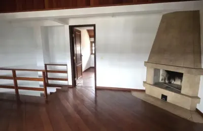 Lindo sobrado tríplex no bairro boa vista para locação.