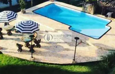 Linda casa com 5 dormitorios e 5 vagas em  ilhabela.