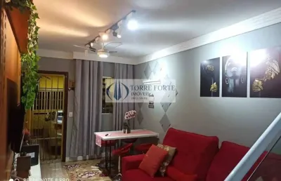 Sobrado com 2 quartos e 2 suites 1 vaga de garagem na vila verde.