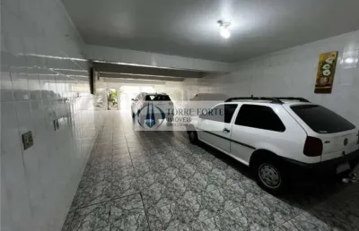 Ótimo terreno com 2 casas com total de 3 dormitórios, 6 vagas de carro