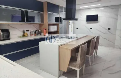 Sobrado com 3 quartos 2 suites , picina ,5 vagas no parque do carmo.