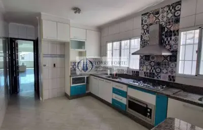 Sobrado com 3 dormitorios 1 suite 6 vagas de garagem na cidade patriarca.