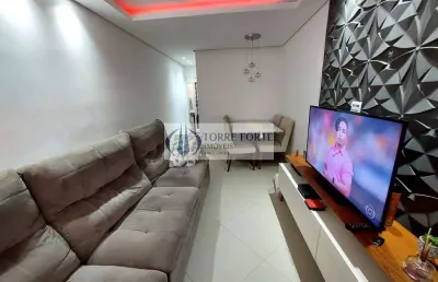 Casa em condominio com 2 dormitorios 1 vaga de garagem coberta na vila ré.