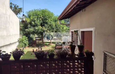 Casa ampla em pirassununga 2 dormitórios, suíte, pomar e edícula