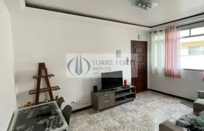 Maravilhoso apartamento antigo localizado na vila mariana