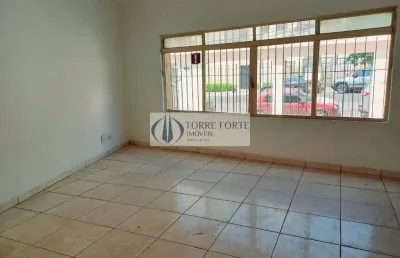 Sobrado amplo com 3 dormitórios, suíte, 3 vagas no bairro imirim