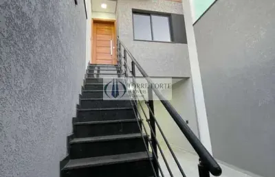 Sobrado novo com 2 suítes e 3 vagas de garagem na região aricanduva