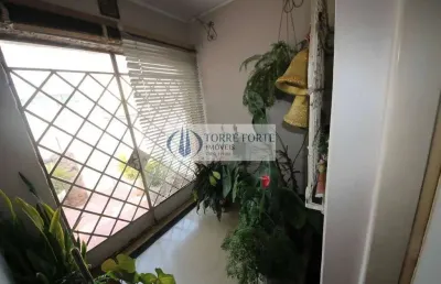 Linda casa assobradada com 5 dormitórios 2 banheiros e6 vagas  no ipiranga