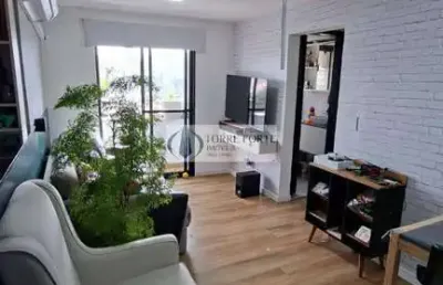 Apartamento reformado 2 dormitórios e 1 vaga no brás