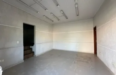 Sala comercial térrea em ótima localização com aproximadamente 35m² - cód. 05.006