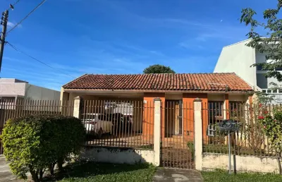 Terreno amplo com casa averbada no capão raso – 379,50 m² de terreno e 126 m² de área construída! - cod. 04.069