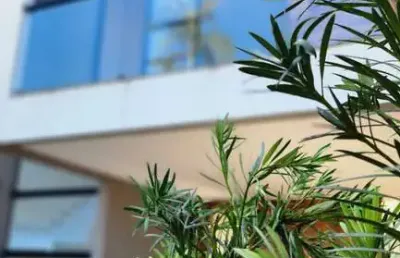 Geminado sobrado floresta uma suite e dois dormitorios