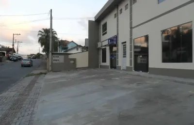 Alugo sala comercial bairro floresta proximo a tudo