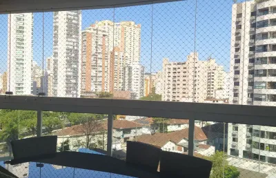 Boqueirão – semi novo - finamente decorado - 4 dorm - 1 suíte, varanda com churrasqueira e lazer completo!