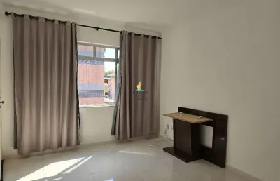 **macuco – venda – 2 dorm – reformado – amplo e ventilado**