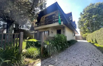 Casa com 3 quartos à venda na Avenida Porcelana, 11, Vila Itaqui, Campo Largo