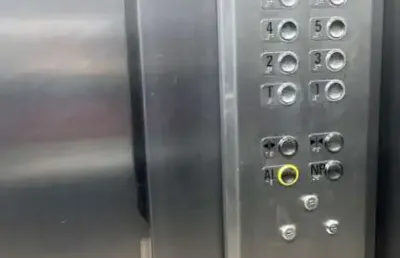 Sala comercial para alugar na Rua Marconi, República, São Paulo