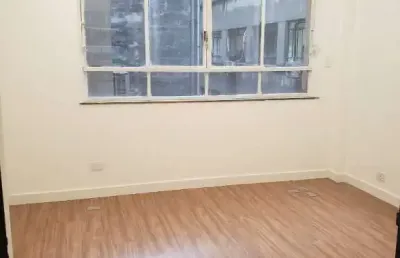 Sala comercial para alugar na Rua Conselheiro Crispiniano, República, São Paulo