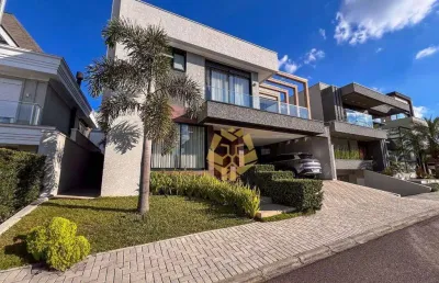 Casa com 304m² em condomínio fechado no bairro uberaba.