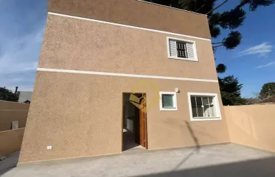 Sobrado com 3 quartos e 1 suíte com amplo espaço em santa felicidade!