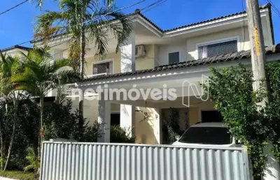 Casa em condomínio fechado com 4 quartos à venda na Rua Jovina Machado dos Santos, 489, Buraquinho, Lauro de Freitas