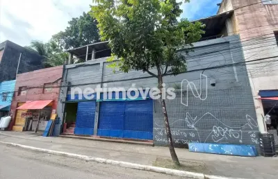 Ponto comercial com 1 sala para alugar na Avenida Jequitaia, 227, Água de Meninos, Salvador