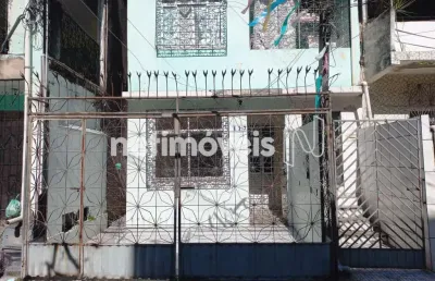 Apartamento com 2 quartos para alugar na Rua Rita Nuno, 117, Uruguai, Salvador
