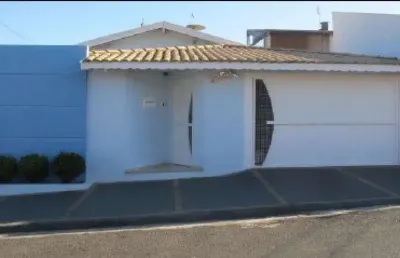 Casa com 3 quartos à venda na rua josé maurício de oliveira, --, conjunto habitacional humberto popolo, botucatu, 158 m2 por r$ 360.000