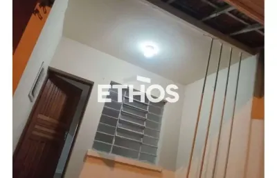Linda casa a venda na vila aparecida, jundiai: 3 dormitorios e amplo jardim!