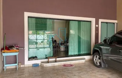 Casa com 3 quartos à venda no Jardim Shangri-lá, Itapetininga 