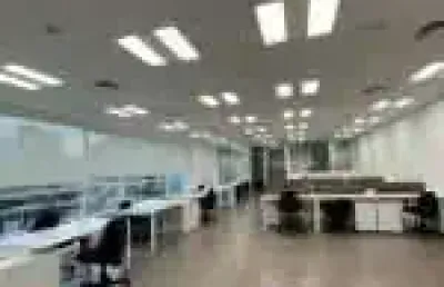 Sala comercial com 4 salas para alugar na avenida roque petroni júnior, 850, jardim das acacias, são paulo por r$ 32.400