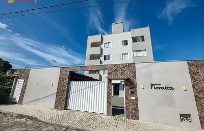 Apartamento no centro de navegantes a 400 metros da praia com 02 dormitórios sendo 01 suíte!!