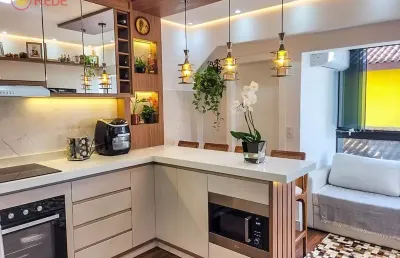Lindo studio pronto para morar, com vista mar na região central