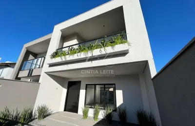 Sobrado a 530 metros da praia em balneario piçarras!
